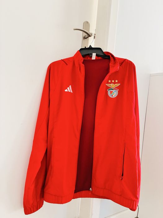 Casaco Benfica23/24 - Vermelho - Tamanho M- Como Novo!