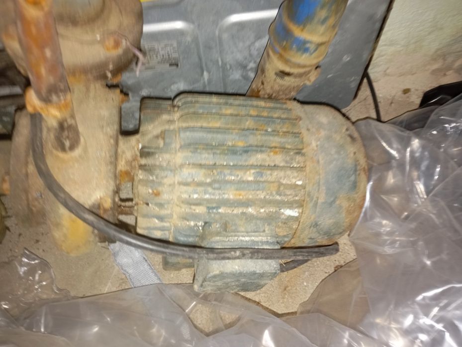 Motor trifásico de rega