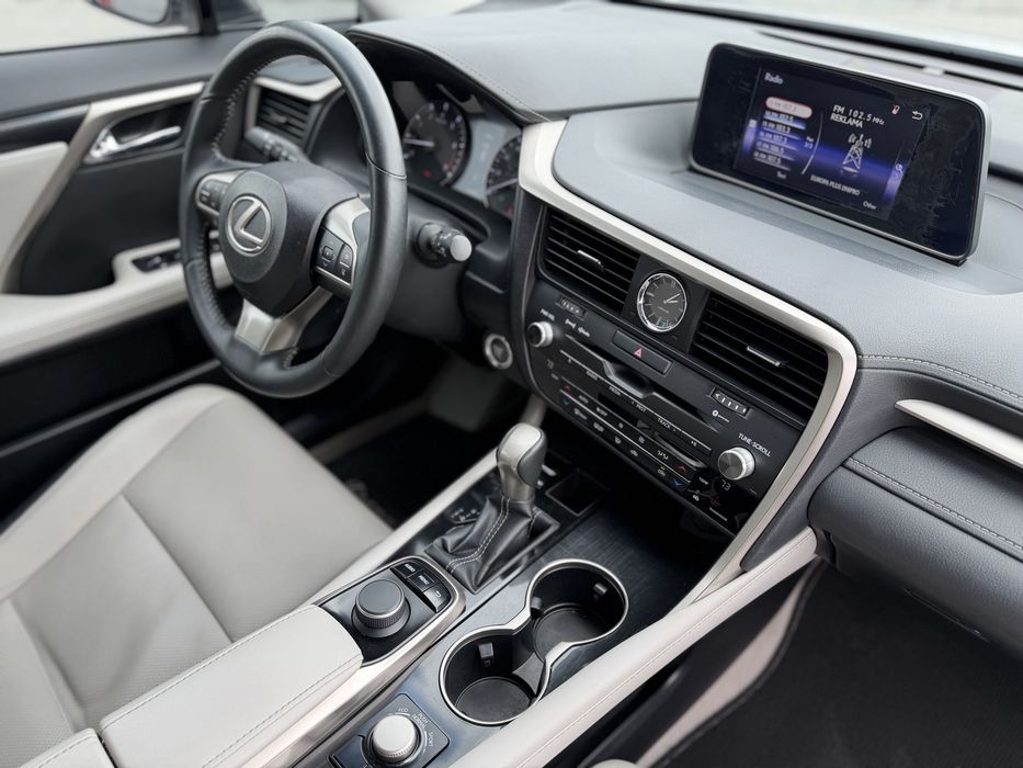 Продам лексус RX350