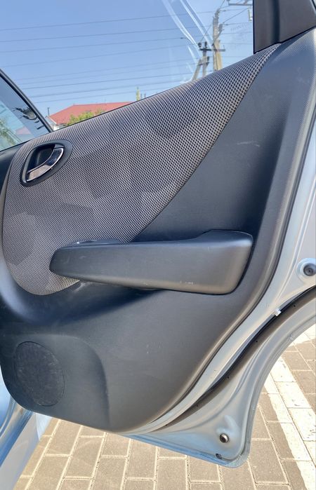 Продам автомобіль Honda Jazz