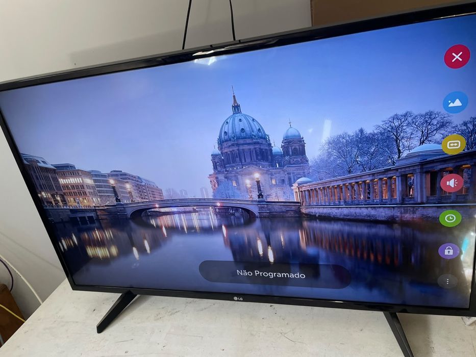 LG 43" 4K Smart TV webOS