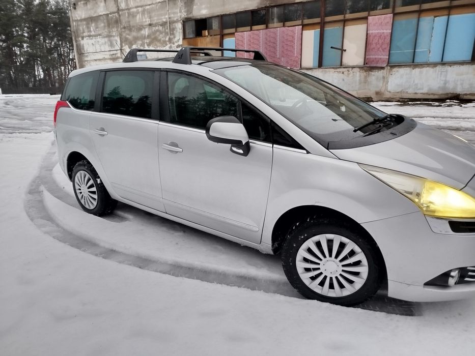 Продається свій автомобіль