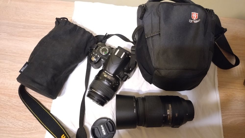 Nikon D3100 +два об'єктива, сумка, карта пам'яті