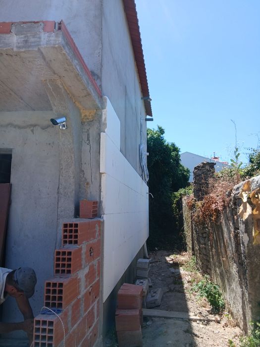 Moradia t2 em fase construção ainda.em Picamilho,Alpedriz