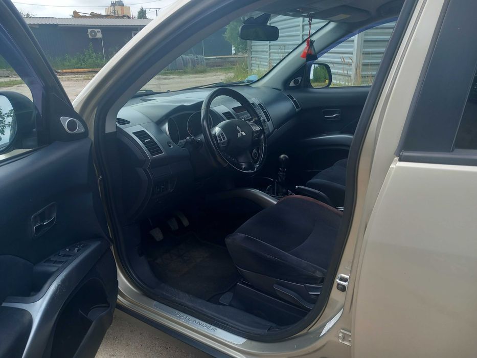 Mitsubishi Outlander 2.2di-d 4X4 7miejsc