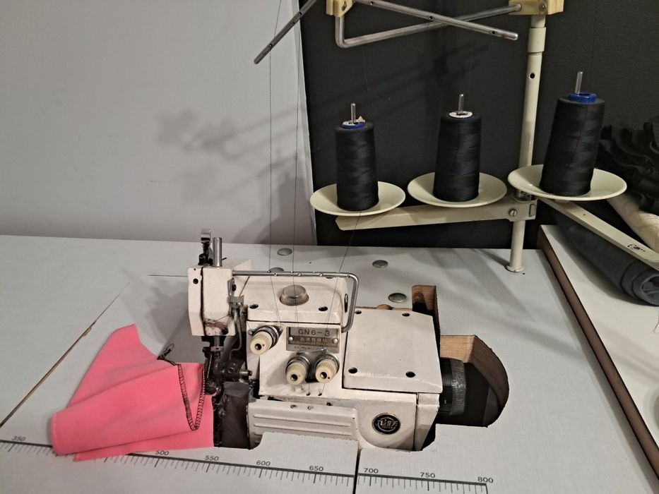 Overlock 3-nitkowy przemysłowy