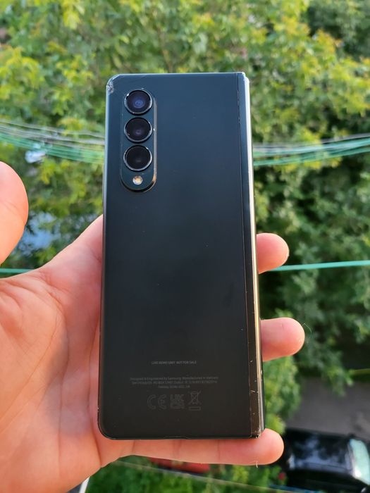 Продам Samsung z fold 3 12/256gb