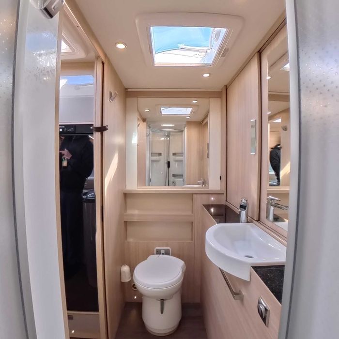 Autocaravana Burstner IT 680 G – 2016