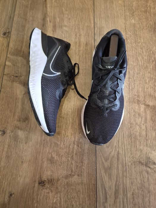 кроссовки Nike Renew Run