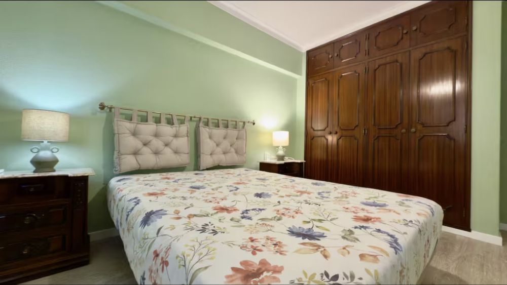 Arrendo apartamento T1 na Praia da Rocha