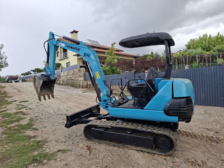 Mini giratória komatsu PC 30