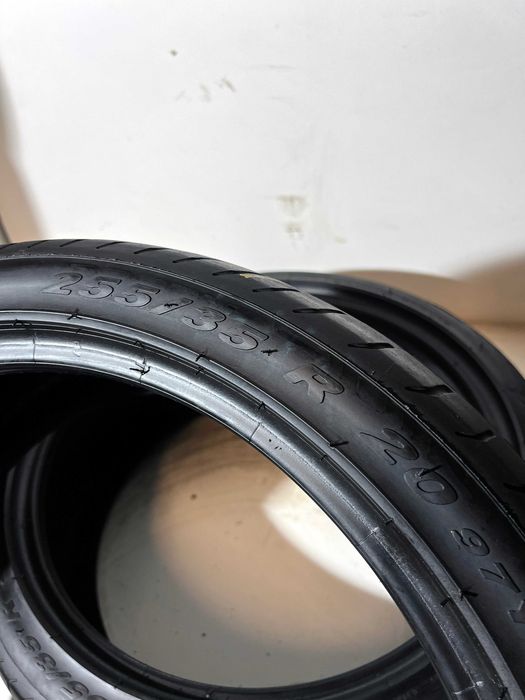 Pneus Pirelli Pzero - 255/35/20 - Muito Bons