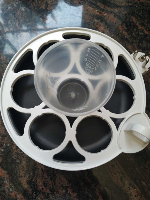 Jajowar - urządzenie do gotowania jajek.