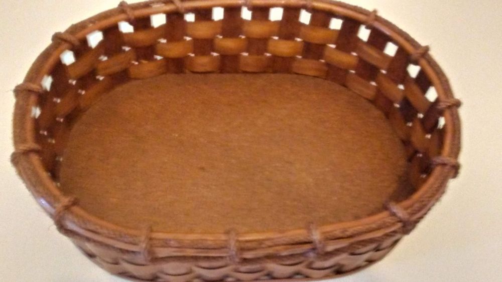 Vendo dois cestos de vime de beiriz, preço de cada uma 14€