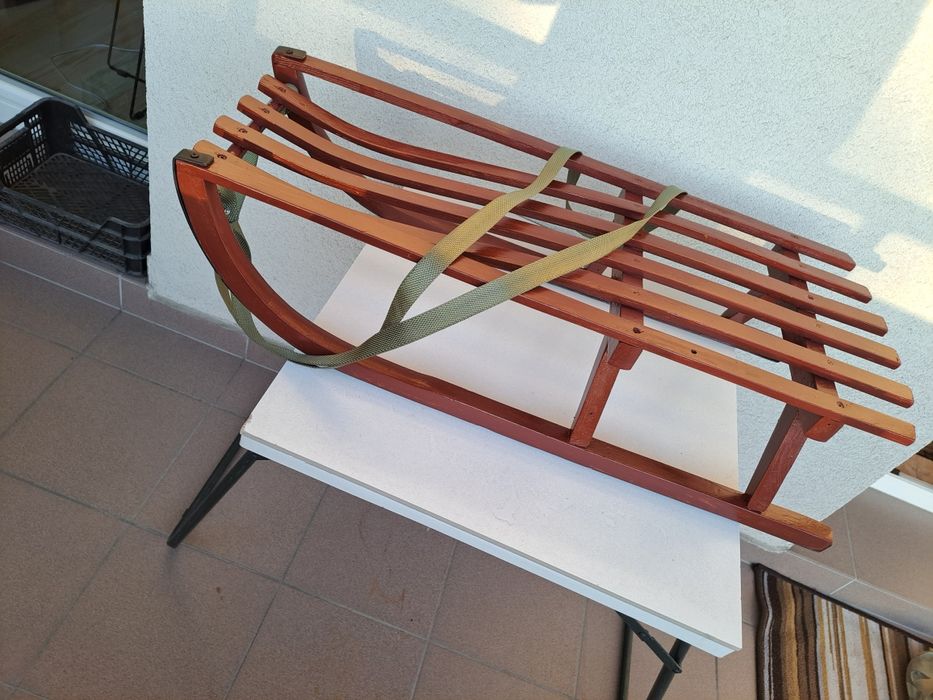 Sprzedam sanki drewniane .