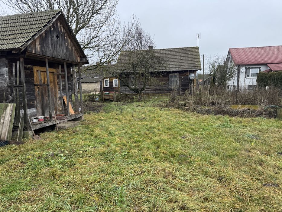 Dzialka z zabudowaniami