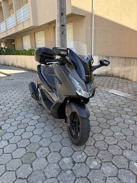 Honda forza 125