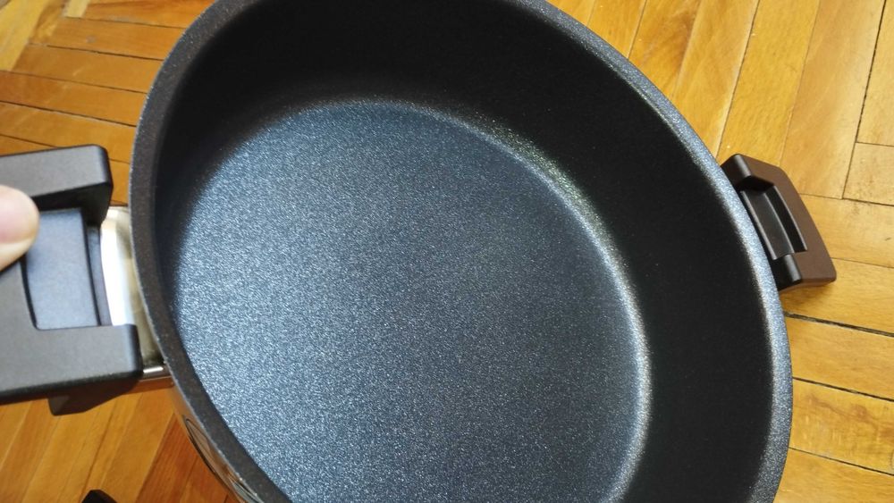 Кастрюля сотейник Woll 28см