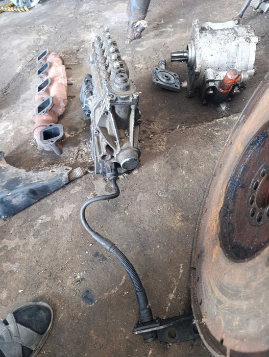 Продам паливний насос ман д 2866лф20