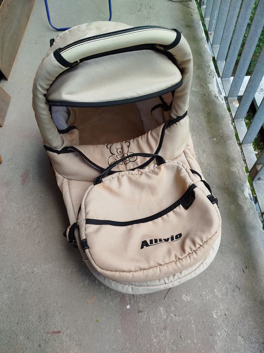 Sprzedam nosidełko dzieciece