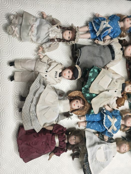 Bonecas de porcelana