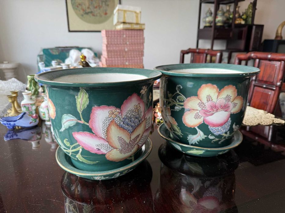 Par Vasos Chineses Porcelana Verde c/ Pratos