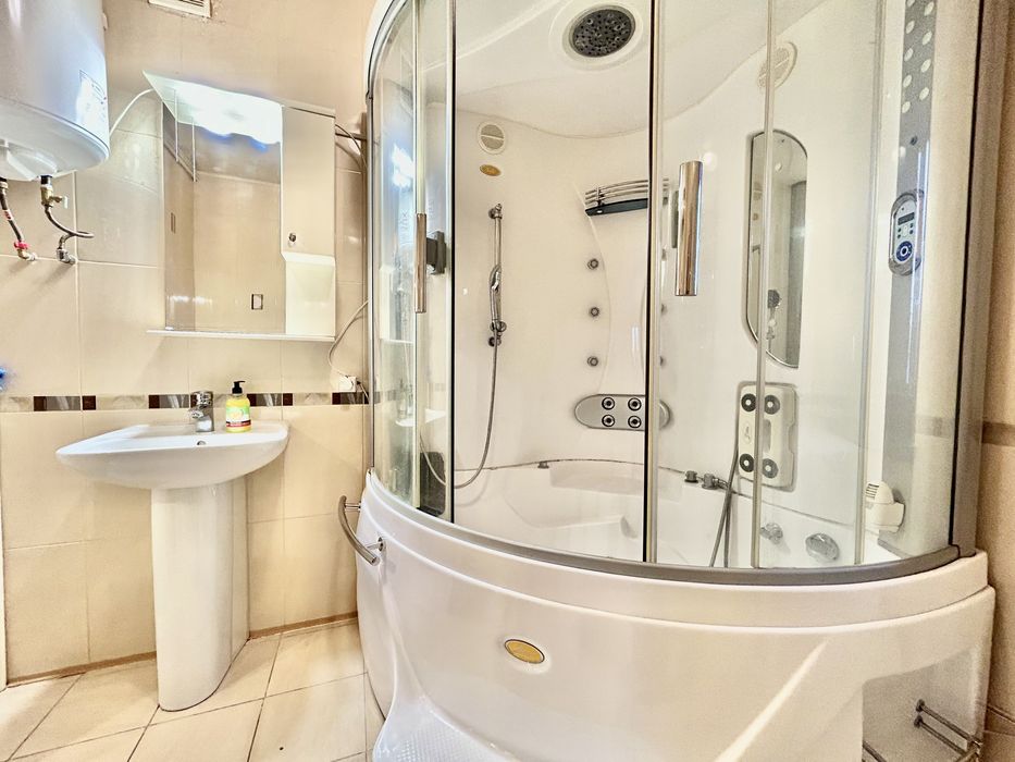 (4)Квартира посуточно с Джакузи , 17 Больница , Прос.Героев Харькова