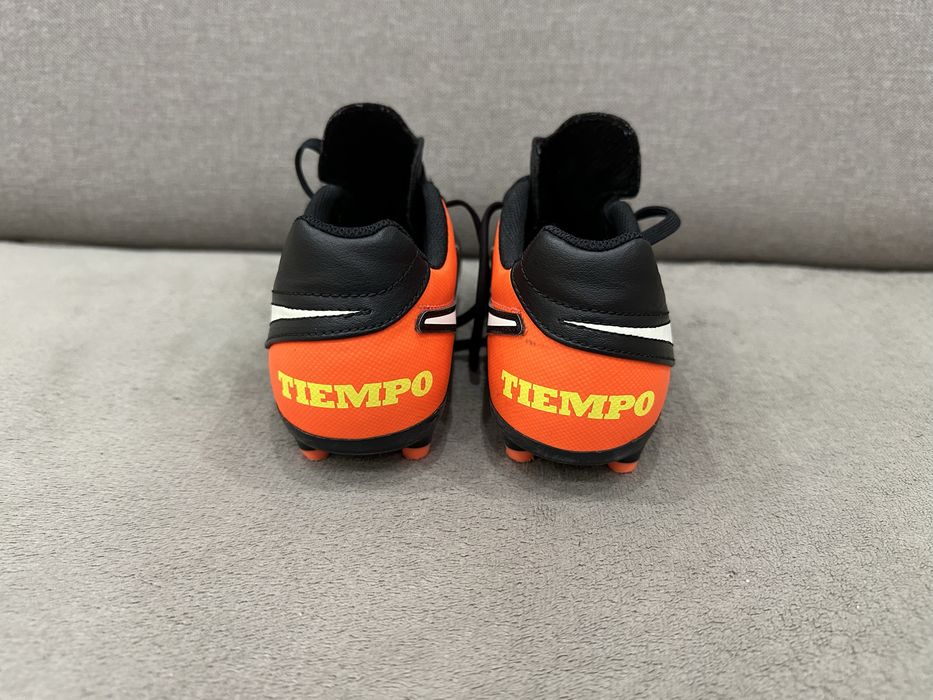Korki buty  piłkarskie  NIKE TIEMPO RIO III  rozmiar 35,5cm sportowe