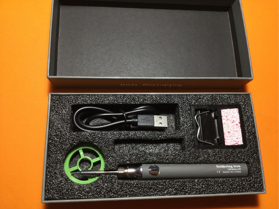 Паяльник аккумуляторный , сьемное жало .