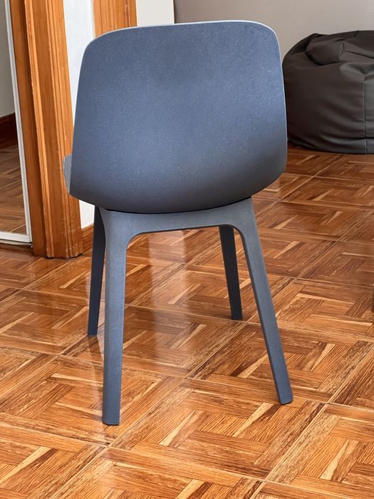 Cadeira azul 40€ cada