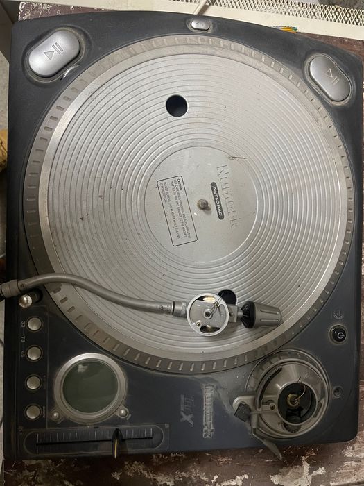 Gramofon numark TTX uszkodzona nóżka igły