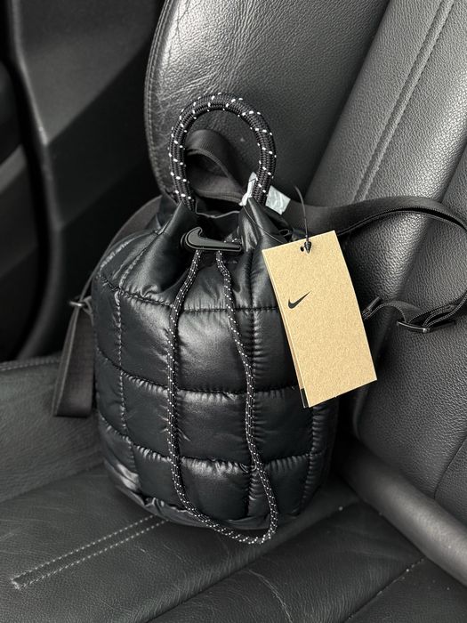 Сумка-тоут Nike Sportswear Puffle Tiny Tote Оригінал