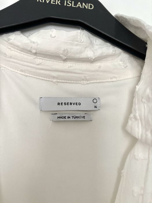 Elegancka biała sukienka Reserved XL zwiewny materiał do pracy