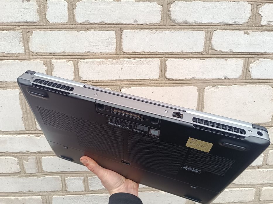 Як новий, Ігровий ноутбук DELL (i7 7820HQ/32/512+1000/P3000 6GB)