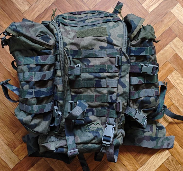 Wisport ZipperFox 25 Full Camo - PL Woodland / wz.93 plus 2 kieszenie boczne