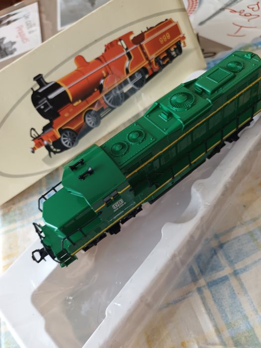 Locomotora para pista de Comboios DB