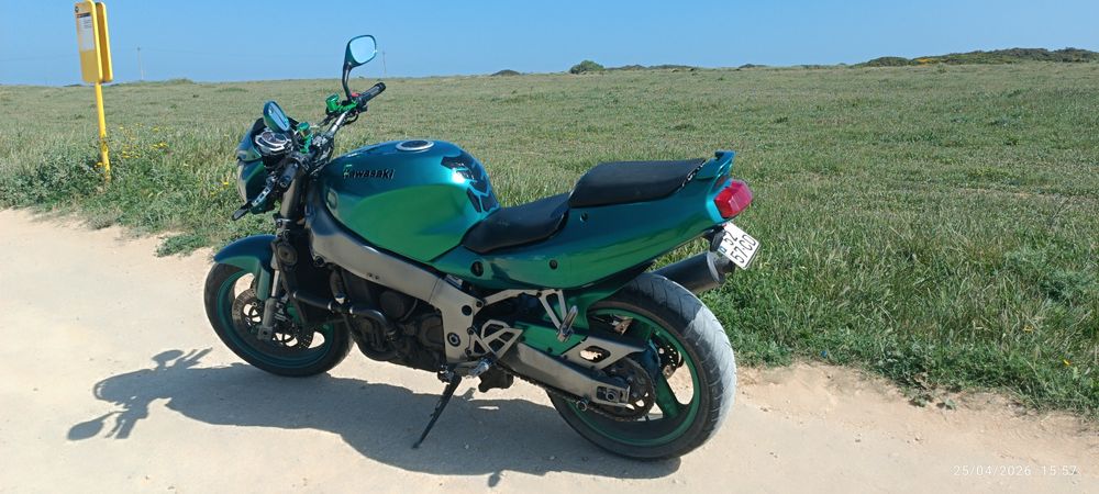 Vendo Kawasaki Ninja ZXR 750
