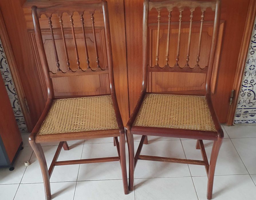 Two mahogany chairs with straw back, vintage, very good condition64564060793602124