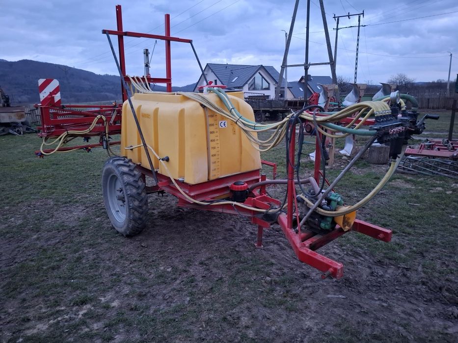 Opryskiwacz ciągany 1200l