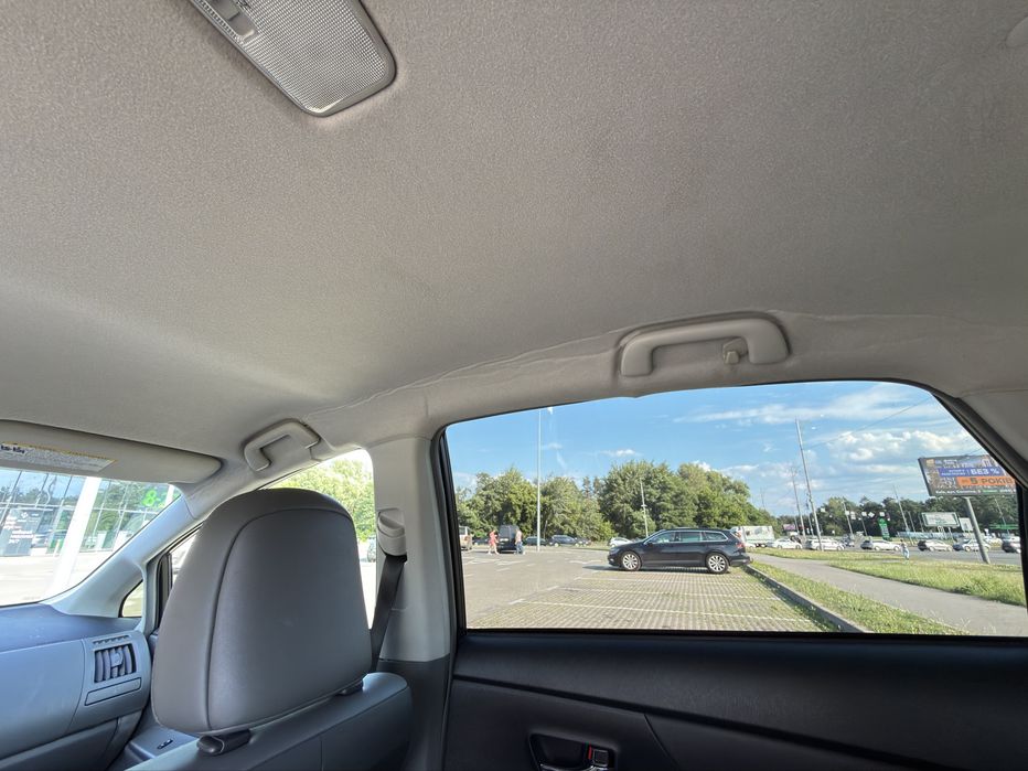 Toyota Prius V 2013