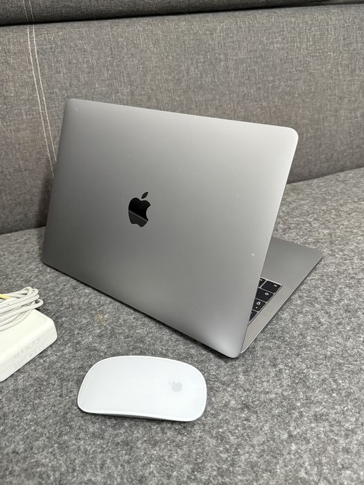 MacBook Pro A1708  i5/256GB/Ventura
