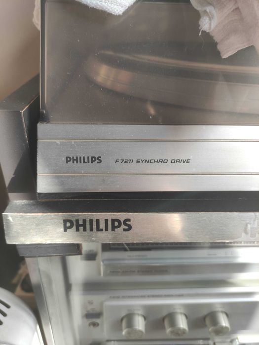 Aparelhagem Vintage Phillips em bom estado: F4110+F2110+F6112+F7211
