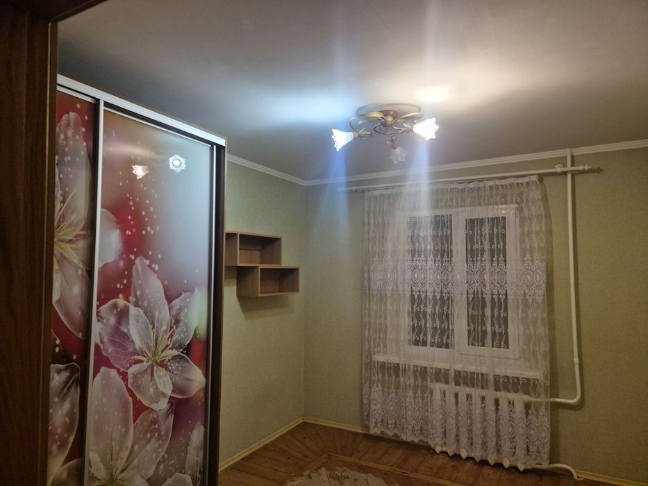 4к Кондратьєва на 1 поверсі
