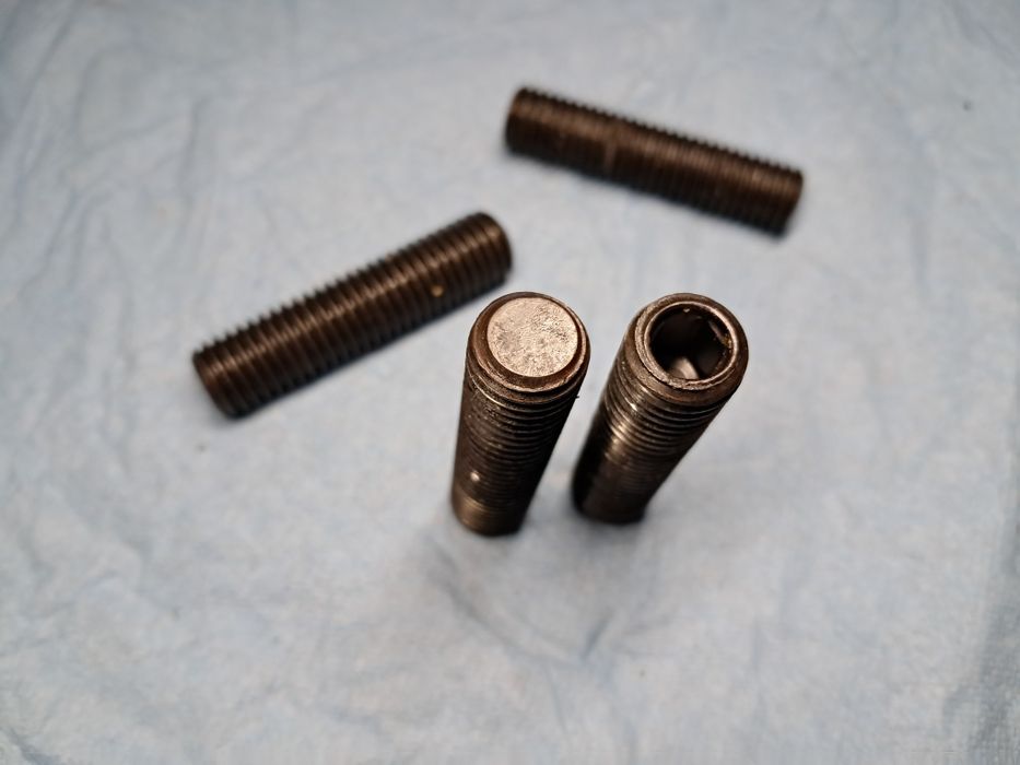 M 12 x 50mm śruba dociskowa bez łba czarna pakiet 60szt