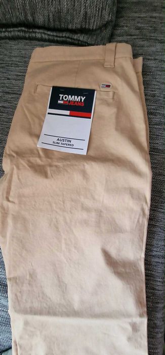 Spodnie chinosy Beżowe Tommy Jeans