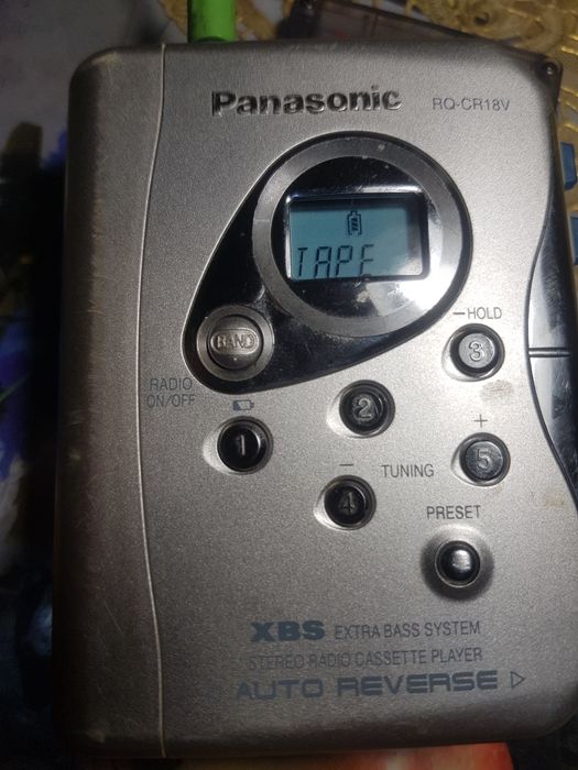 Кассетный плеер с AM/FM-радио Panasonic RQ-CR18V.батар,sharp, статуэт