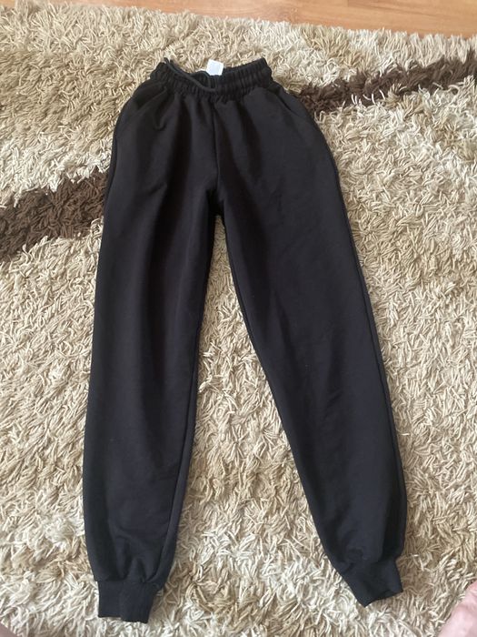 Спортнивні штани на дівчинку