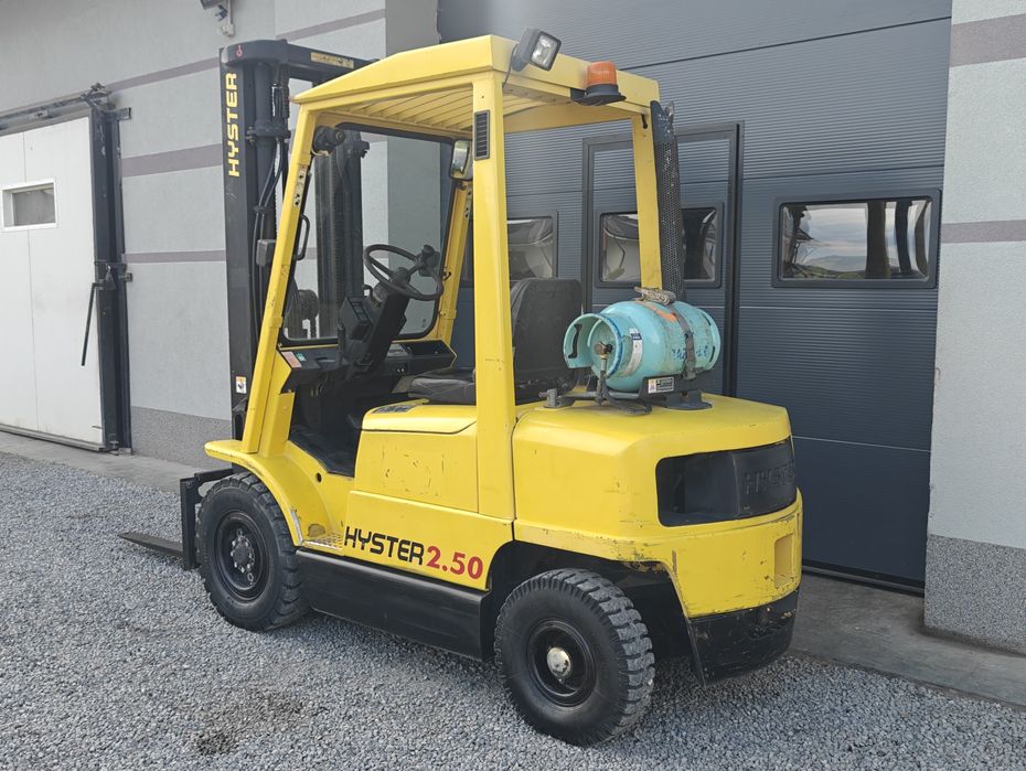 Wózek Hyster H2.5 XMX 2.5T Triplex 5.5m Opony Pompowane Wolny skok 4 sekcje
