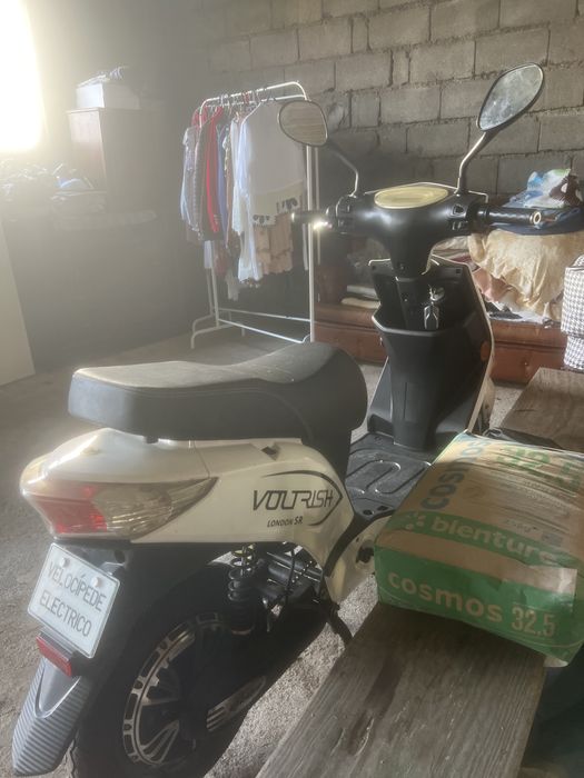 Scooter eletrica/como nova/sem carta