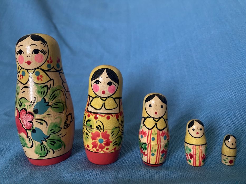 Матрёшка 5-предметная, новая 
Лялька дерев’янна розписна, нова